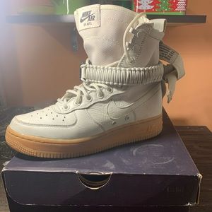 used Nike Air Force High 1s size 7 in women’s